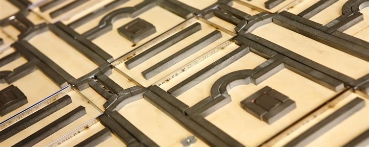What is tooling for custom packaging: Flatbed cutting tools